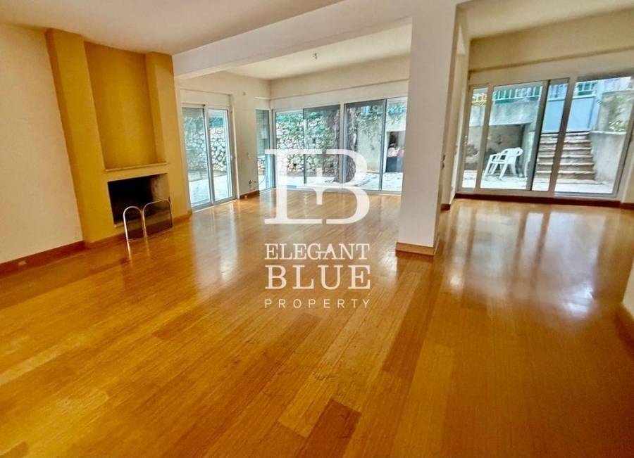 (For Rent) Residential Detached house || Athens North/Irakleio - 300 Sq.m, 5 Bedrooms, 2.000€ 