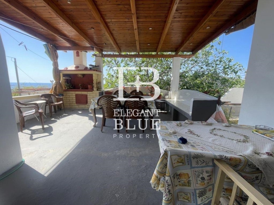 (For Sale) Residential Detached house || Piraias/Salamina - 90 Sq.m, 3 Bedrooms, 110.000€ 