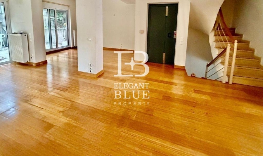 (For Sale) Residential Detached house || Athens South/Glyfada - 300 Sq.m, 4 Bedrooms, 800.000€ 
