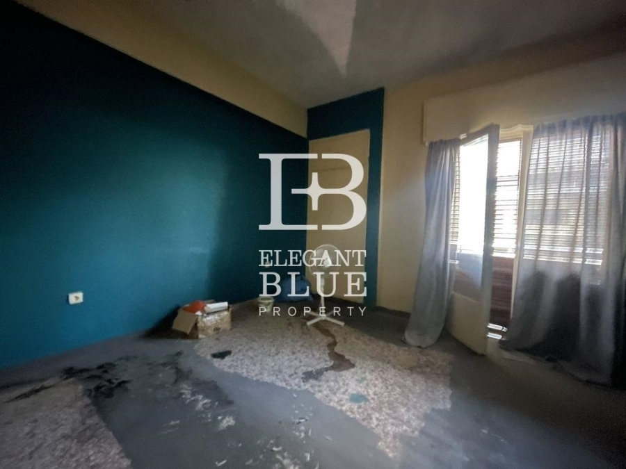 (For Sale) Residential Apartment || Piraias/Keratsini - 70 Sq.m, 2 Bedrooms, 70.000€ 