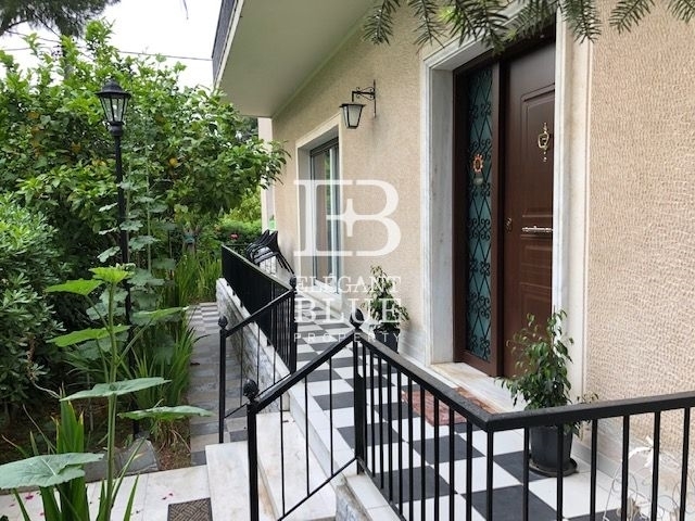 (For Sale) Residential Floor Apartment || Athens North/Chalandri - 167 Sq.m, 3 Bedrooms, 425.000€ 