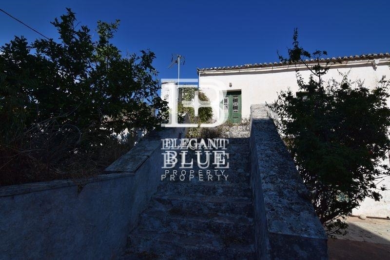 (For Sale) Residential Detached house || Piraias/Spetses - 354 Sq.m, 8 Bedrooms, 1.200.000€ 